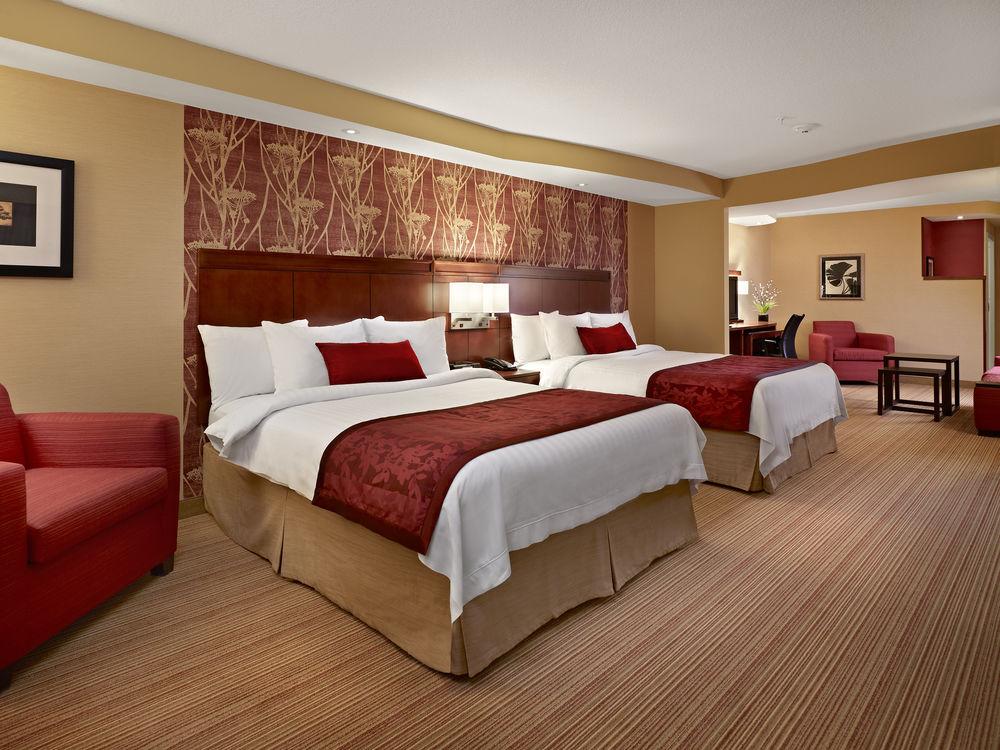 Отель Courtyard By Marriott Edmonton West Экстерьер фото