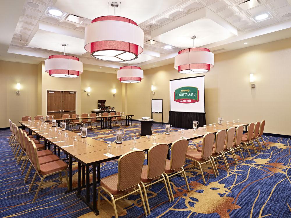 Отель Courtyard By Marriott Edmonton West Экстерьер фото
