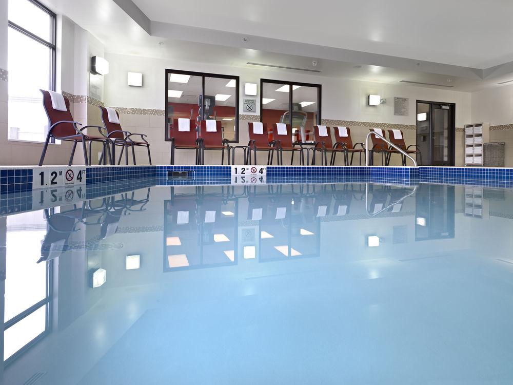 Отель Courtyard By Marriott Edmonton West Экстерьер фото