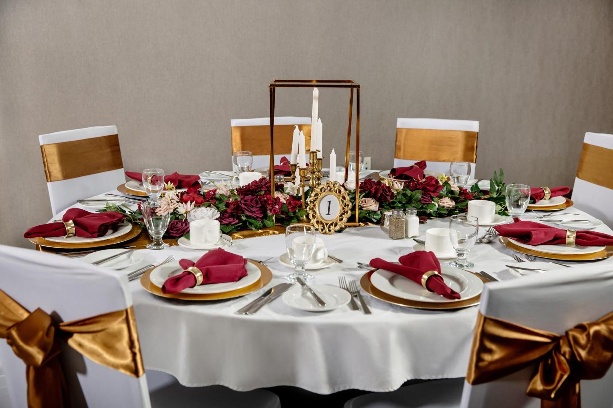 Отель Courtyard By Marriott Edmonton West Экстерьер фото