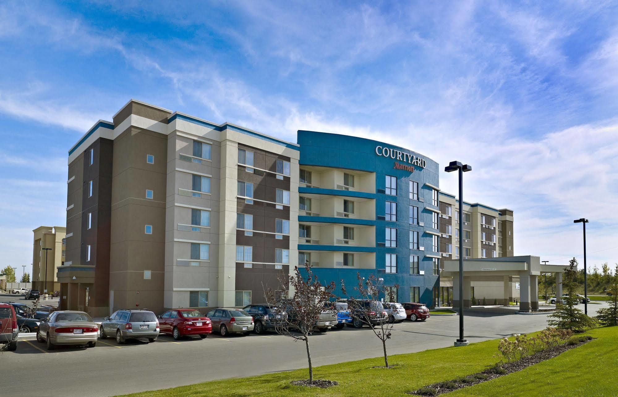 Отель Courtyard By Marriott Edmonton West Экстерьер фото