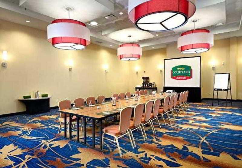 Отель Courtyard By Marriott Edmonton West Экстерьер фото