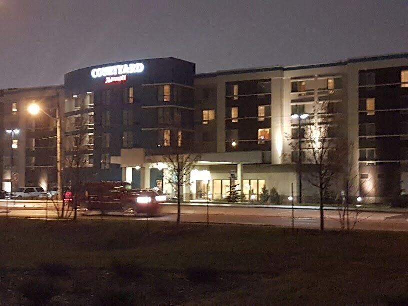 Отель Courtyard By Marriott Edmonton West Экстерьер фото