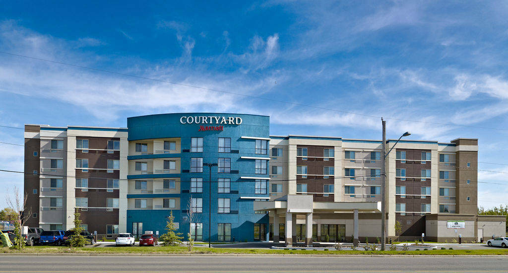 Отель Courtyard By Marriott Edmonton West Экстерьер фото